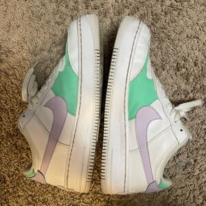 Nike Air Force 1 low shadow light green lilacs